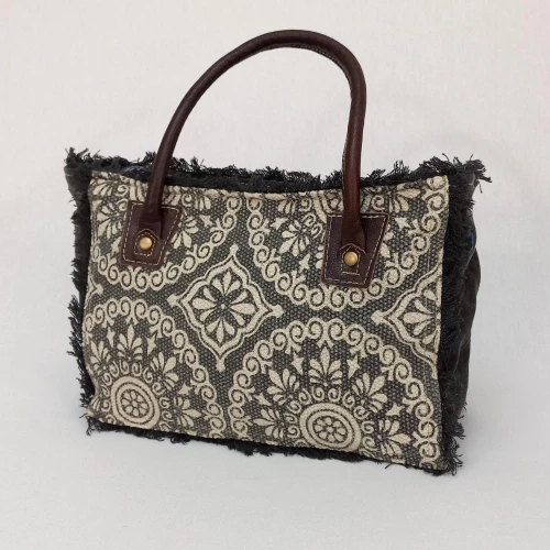 Donna Canvas Tote Bag Bag by Backyard