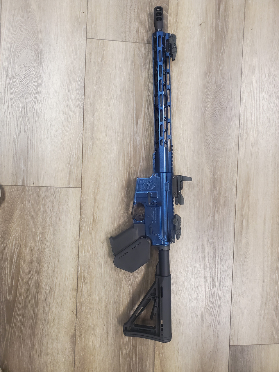 CA Compliant side-charger AR15 5.56 -- cerakoted FDE Washington w