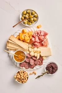 overview of Artisan Antipasti Gift Collection