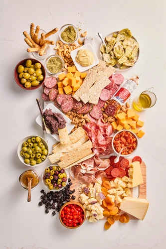 overview of Italian Feast Gift Basket