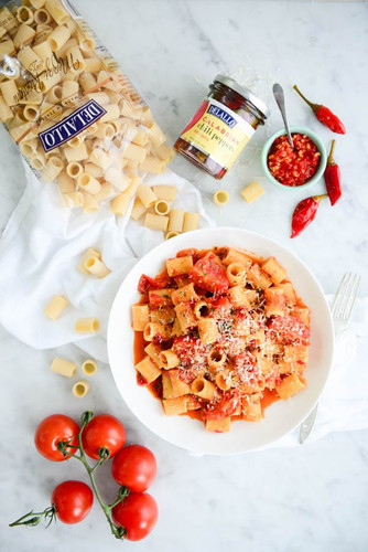 Calabrian Chili and Tomato Pasta Sauce with Rigatoni Calabrian Chili and Tomato Pasta Sauce with Rigatoni
