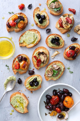 Cannellini Bean Spread Crostini Cannellini Bean Spread Crostini