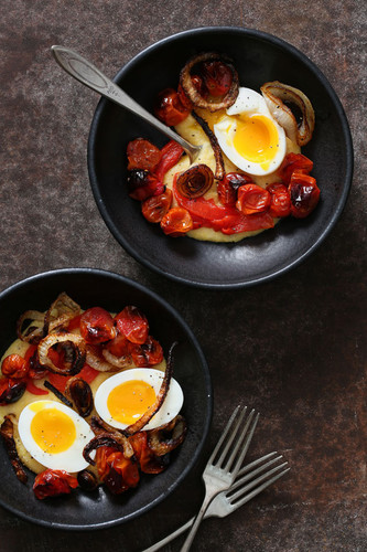 Cheesy Polenta Bowl with Jammy Eggs, Roasted Tomatoes and Red Peppers Cheesy Polenta Bowl with Jammy Eggs, Roasted Tomatoes and Red Peppers