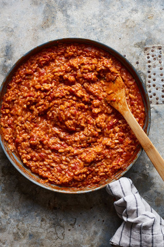 Cast Iron Skillet Pizza all'Amatriciana - DeLallo