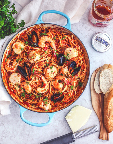 Fiery One-Pot Seafood Pasta with Arrabbiata Sauce Fiery One-Pot Seafood Pasta with Arrabbiata Sauce