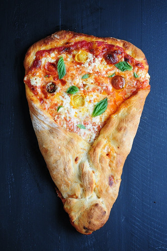 Fresh Tomato-Basil Pizza Bell