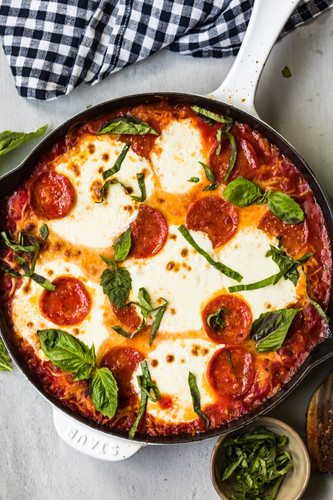 Cast Iron Skillet Pizza all'Amatriciana - DeLallo