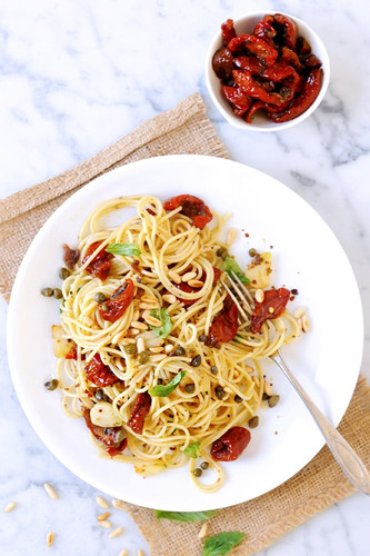 Garlicky Spaghetti With Roasted Tomatoes, Capers And Toasted Pine Nuts Garlicky Spaghetti With Roasted Tomatoes, Capers And Toasted Pine Nuts