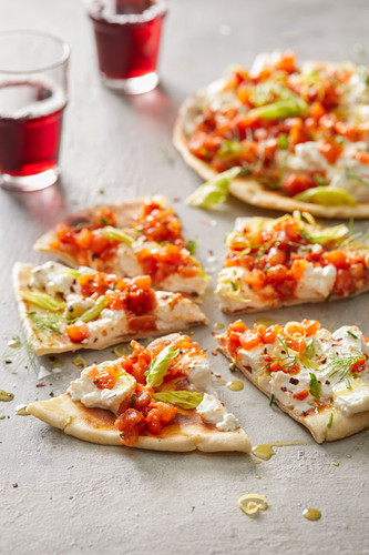 11 Quick and Delicious Italian Flatbread Recipes That Rival Pizza 11 Quick and Delicious Italian Flatbread Recipes That Rival Pizza