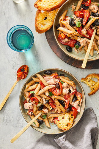 Mediterranean Penne with Tuna, Olives + Roasted Tomatoes Mediterranean Penne with Tuna, Olives + Roasted Tomatoes