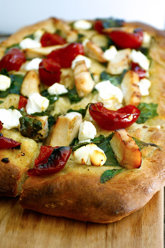 Pepperazzi & Chicken White Garlic Pizza Pepperazzi & Chicken White Garlic Pizza