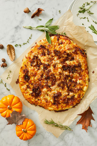 Pumpkin Pizza With Pancetta, Gruyère And Caramelized Onions Pumpkin Pizza With Pancetta, Gruyère And Caramelized Onions
