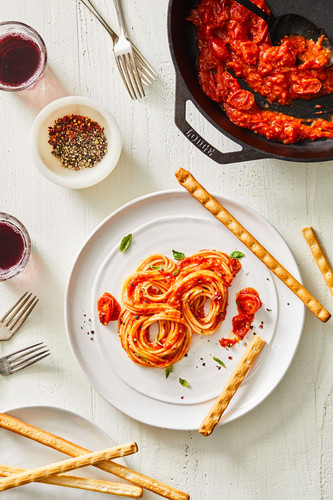 18 Delicious Spaghetti Recipes Everyone Will Love 18 Delicious Spaghetti Recipes Everyone Will Love
