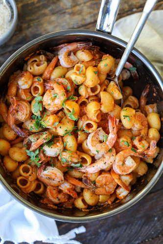Shrimp Pasta with Spicy Vodka Sauce Shrimp Pasta with Spicy Vodka Sauce