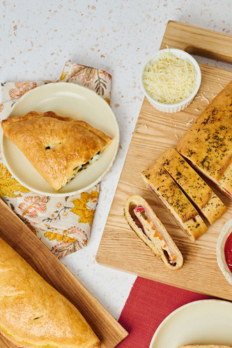 Stromboli vs Calzone - A Complete Guide To The Differences And Similarities