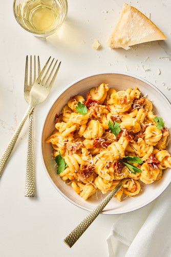 Creamy Sun-Dried Tomato Girelle Pasta With Mozzarella