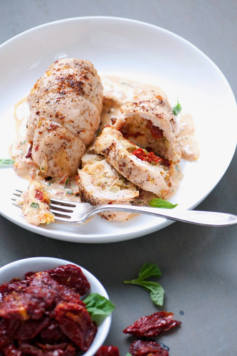 Sun-Dried Tomato Stuffed Chicken with Sun-Dried Tomato Cream Sauce Sun-Dried Tomato Stuffed Chicken with Sun-Dried Tomato Cream Sauce
