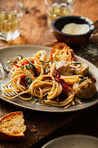 17 Delicious Sun-Dried Tomato Pasta Recipes 17 Delicious Sun-Dried Tomato Pasta Recipes