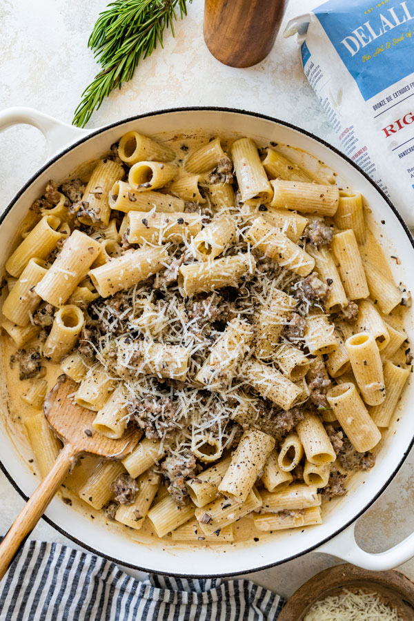 Image of Pasta Alla Norcina in the cooking pan.