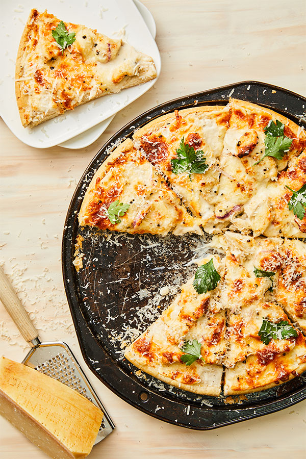 The Best Chicken Alfredo Pizza (Simple, Fast, And Flavorful