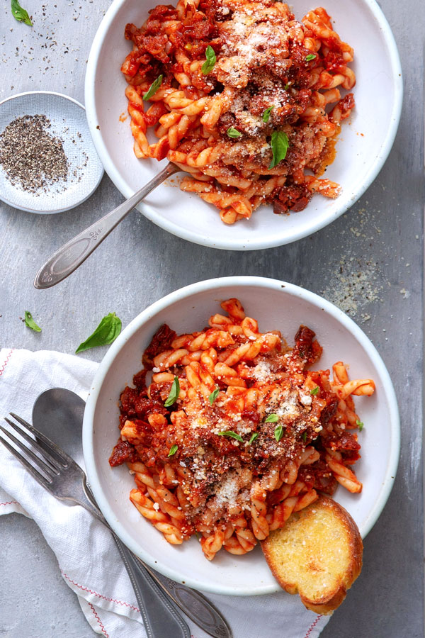 Tomato And Onion Jam - DeLallo