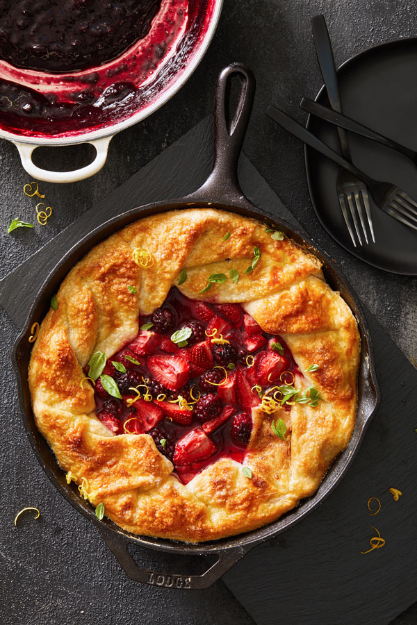 Finished Pie in cast iron pan