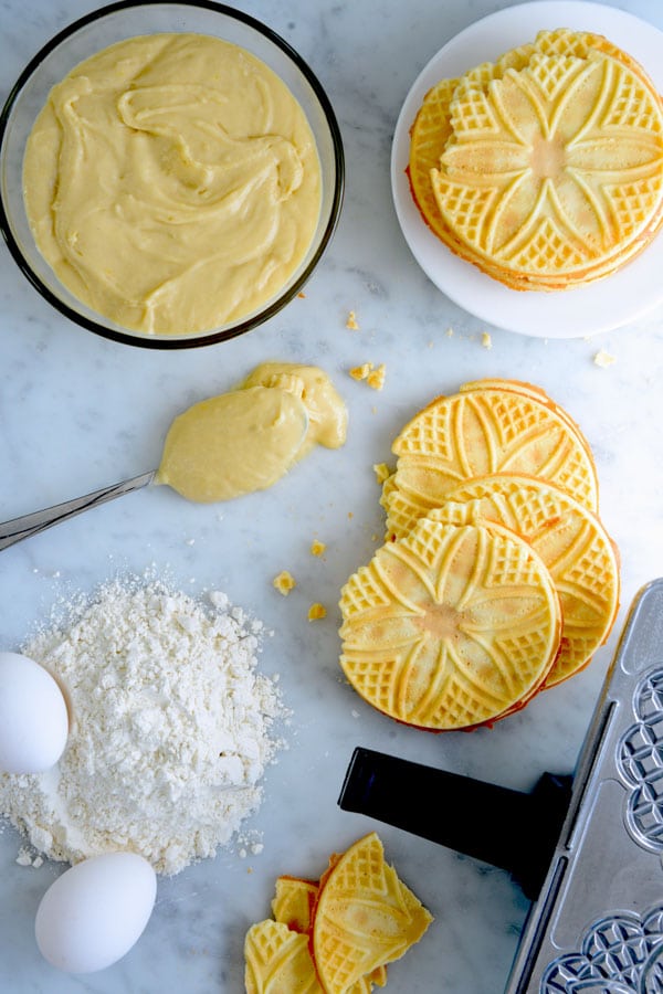 Classic Anise, Vanilla & Chocolate Pizzelles DeLallo