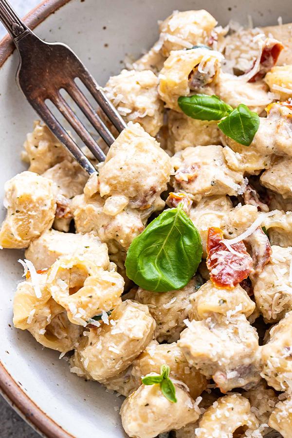 Creamy Pesto Chicken Pasta - DeLallo