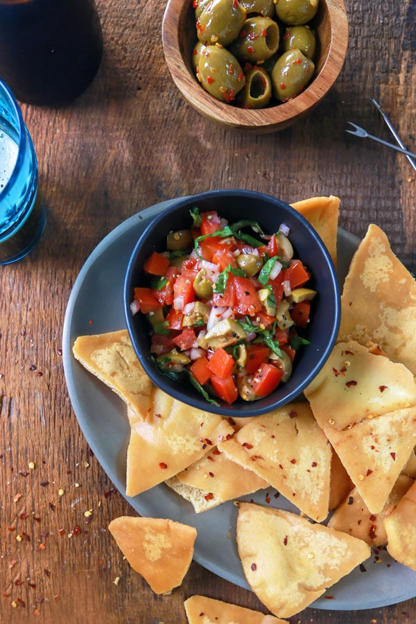 olive salsa with chips 