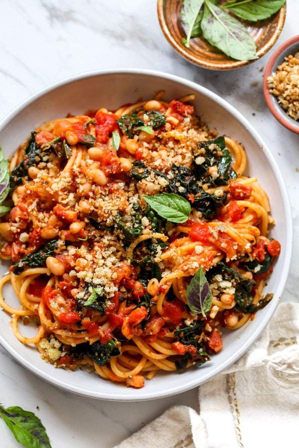 Image of spaghetti pomodoro with spinach