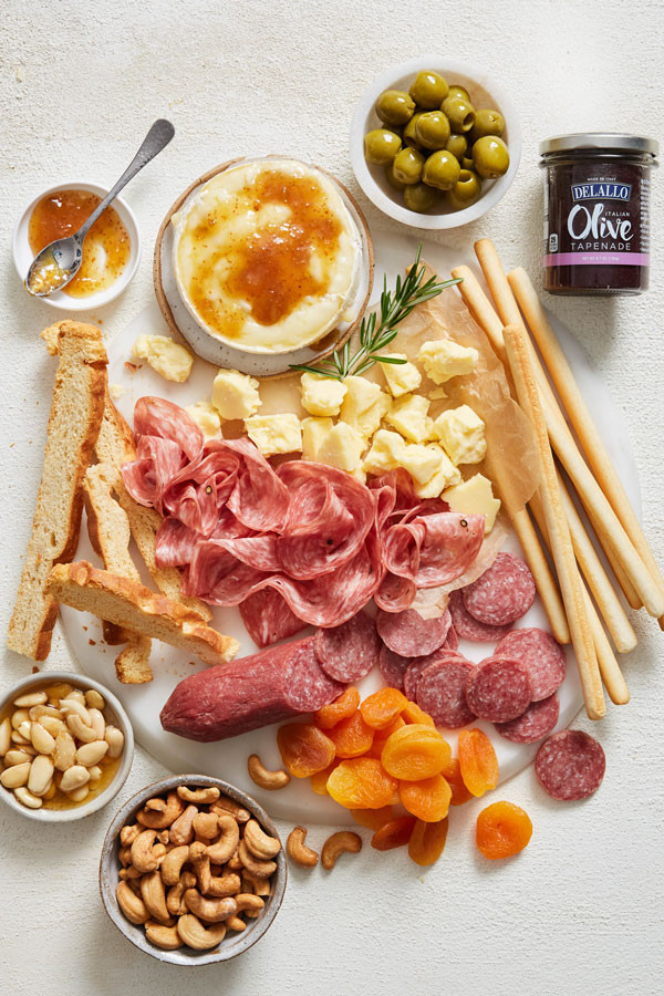 Gourmet Meat and Cheese Gift Basket – My CharCUTErie