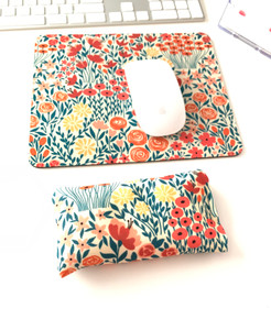 Lovely Meadows Wrist Cushion Lovely Meadows Wrist Cushion
