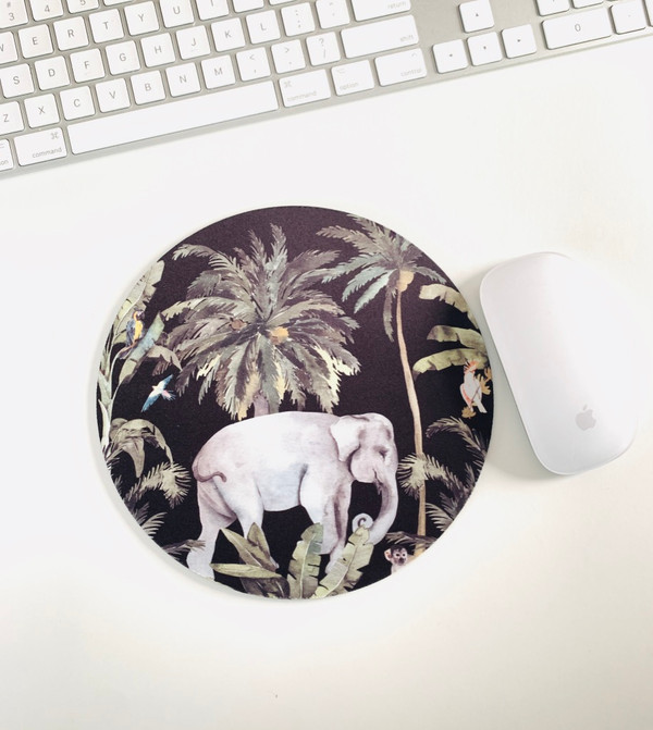 Elephant in the Tropics Round Mouse pad