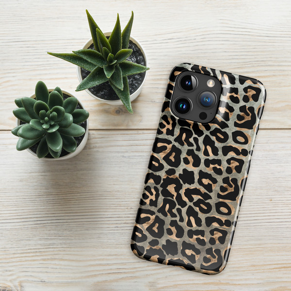 Wild Snow Leopard Snap case for iPhone®