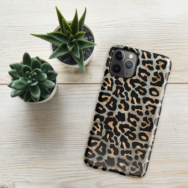 Wild Snow Leopard Snap case for iPhone®