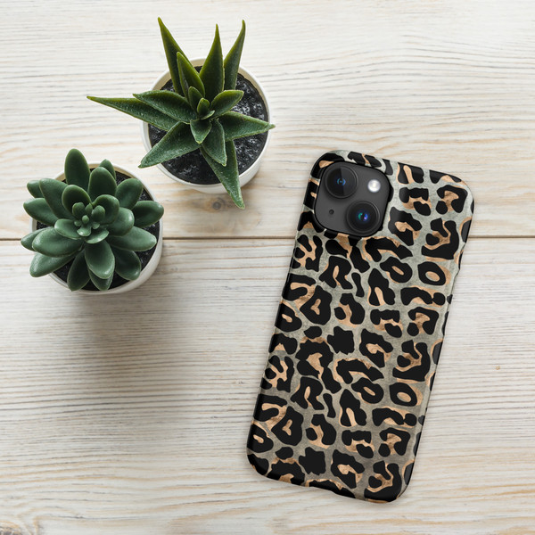 Wild Snow Leopard Snap case for iPhone®