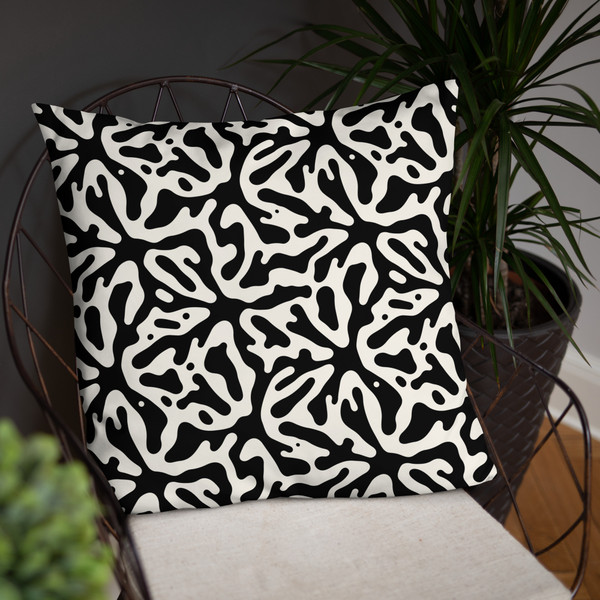 Black Botanicals Basic Pillow