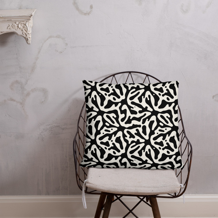 Black Botanicals Basic Pillow