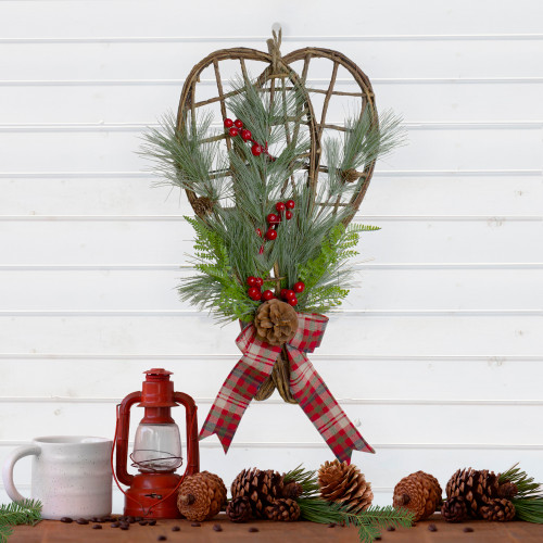 Cedar and Berries Twig Snowshoes Christmas Wall Decoration 20