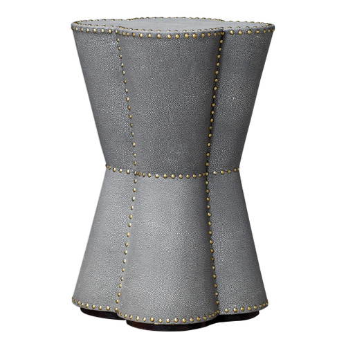 26.5” Gray Maisy Quatrefoil Accent Table