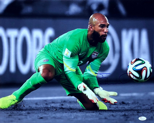 Tim Howard Signed 16x20 Team USA Spotlight Save Soccer Photo JSA