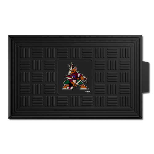 19.5" x 31.25" Black and Red NHL Arizona Coyotes 3-D Team Medallion Doormat
