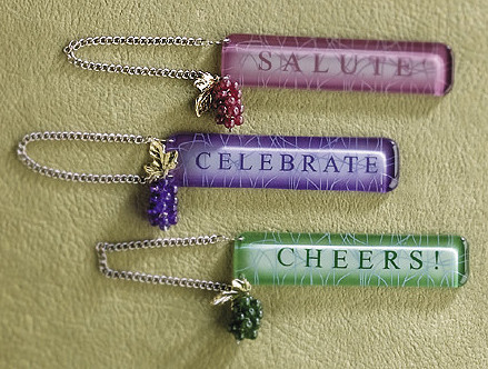 4.5" Wine Theme Pink Grapes "SALUTE" Bottle Tag Christmas Ornament #908334