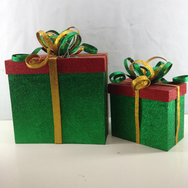 Set of 2 Nesting Christmas Gift Boxes with Bows 10