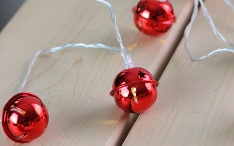 9 Foot Red Wood Bead Ball Christmas Garland – ChristmasCottage