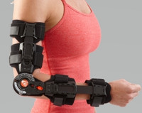 Elbow Support T-Scope® Standard Right Elbow Black  (1/EA)