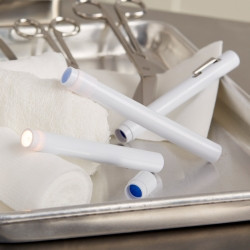 Penlight McKesson White Light with Cobalt Filters 4-1/2 Inch Disposable  (1/EA)