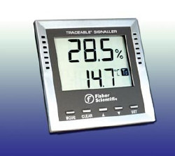 Digital Thermometer / Hygrometer with Alarm Fisher Scientific™ Traceable® Fahrenheit / Celsius -40° to +158°F (-40° to +70°C) Internal Sensors Desk / Wall Mount Battery Operated  (1/EA)