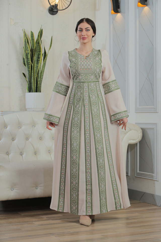 The History of the Bisht in Gulf Women’s Fashion