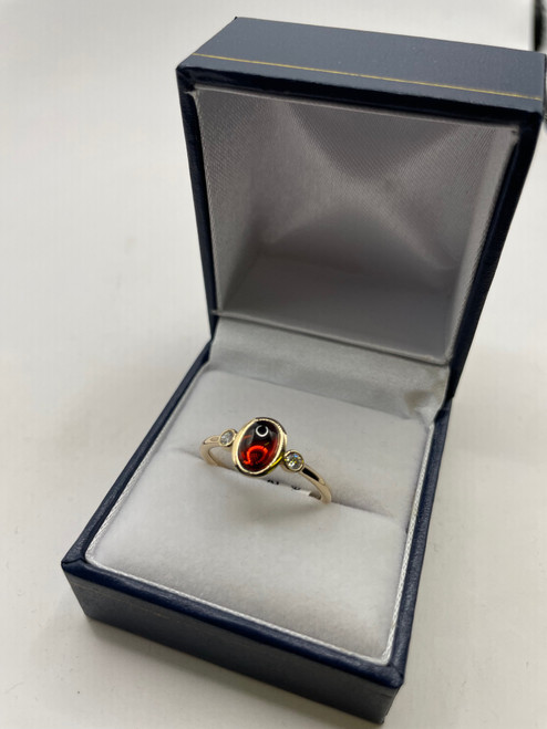 9ct Cabochon Garnet & Diamond Ring